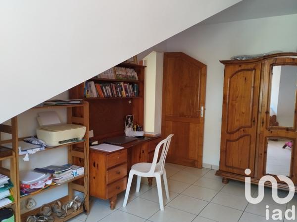 Maison 7 pièces de 120 m² à Saint-Joseph (97480)