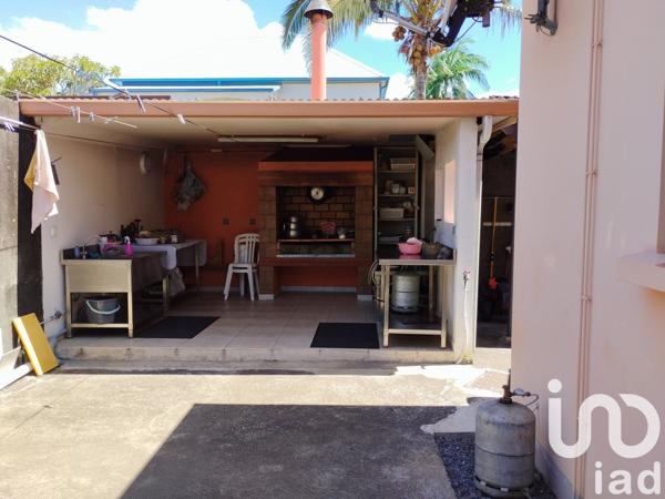 Maison 7 pièces de 120 m² à Saint-Joseph (97480)