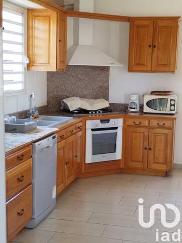 Maison 7 pièces de 120 m² à Saint-Joseph (97480)