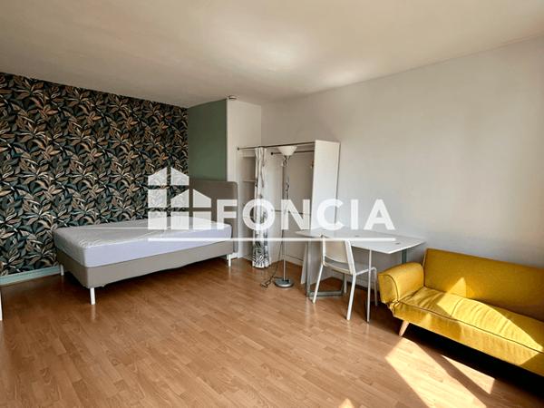 Location Studio meublé 29.43 m² - 4 - 10 RUE DU BEC Rouen 76000