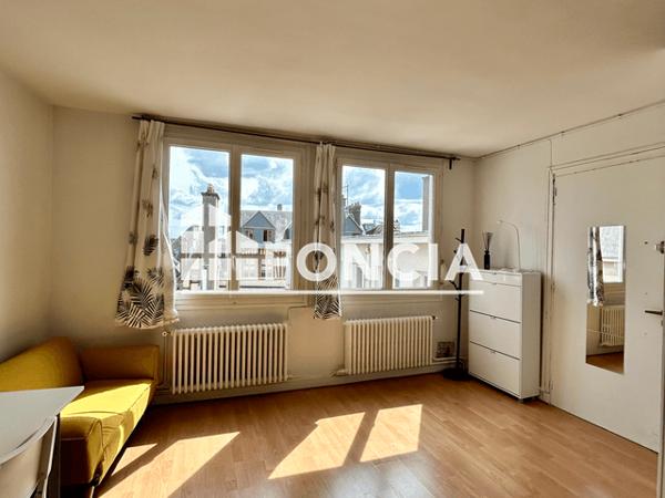 Location Studio meublé 29.43 m² - 4 - 10 RUE DU BEC Rouen 76000