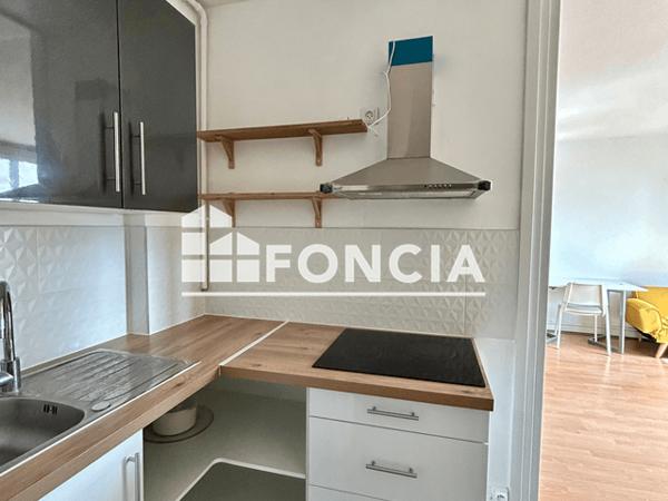 Location Studio meublé 29.43 m² - 4 - 10 RUE DU BEC Rouen 76000