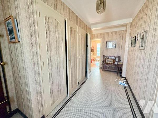 NOUVEAUTE ET SEULEMENT AU SEIN DE L'OFFICE TRENTE CINQ NOTAIRES !

Située dans une impasse tr...