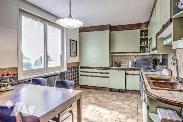 Villa familiale à Beaumont (Jussy), de plus de 200 m² hab. sur 2 375 m² de terrain.