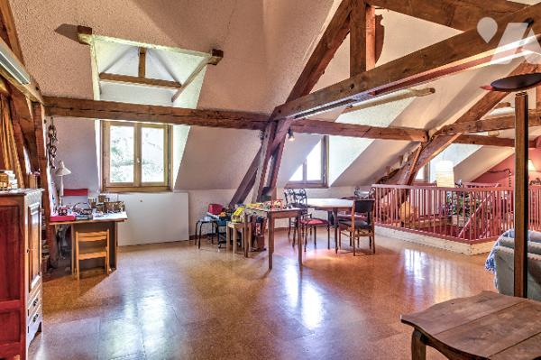 Villa familiale à Beaumont (Jussy), de plus de 200 m² hab. sur 2 375 m² de terrain.