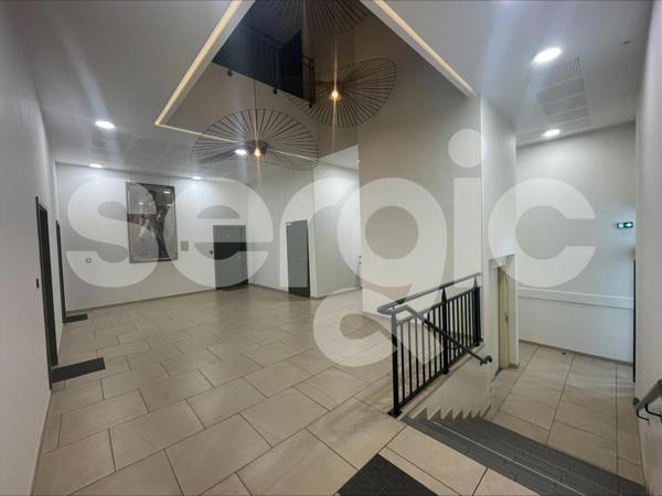 Location 2 Pieces 41 60200 Compiegne 43 0856 01 0007