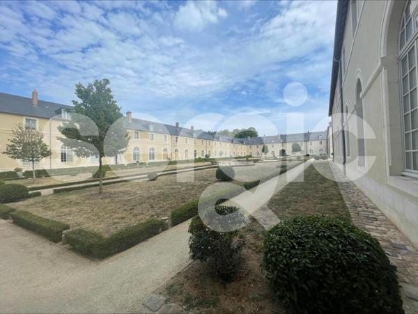 Location 2 Pieces 41 60200 Compiegne 43 0856 01 0007