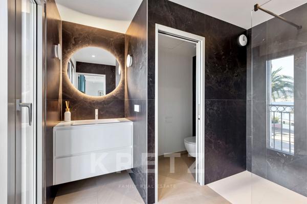 Maison d'exception vue panoramique sur le port de Sanary-sur-Mer