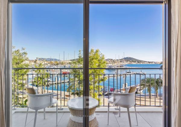 Maison d'exception vue panoramique sur le port de Sanary-sur-Mer