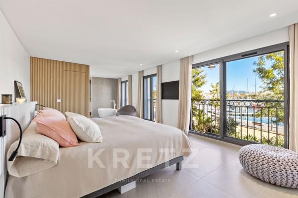 Maison d'exception vue panoramique sur le port de Sanary-sur-Mer