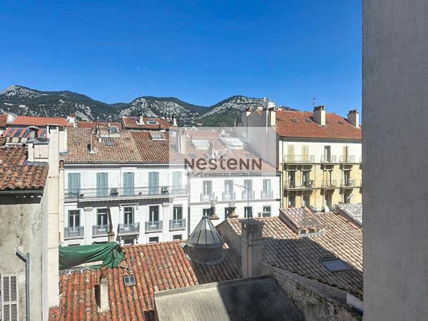 Appartement 2 pièces à vendre à Toulon - Vue imprenable sur le Faron