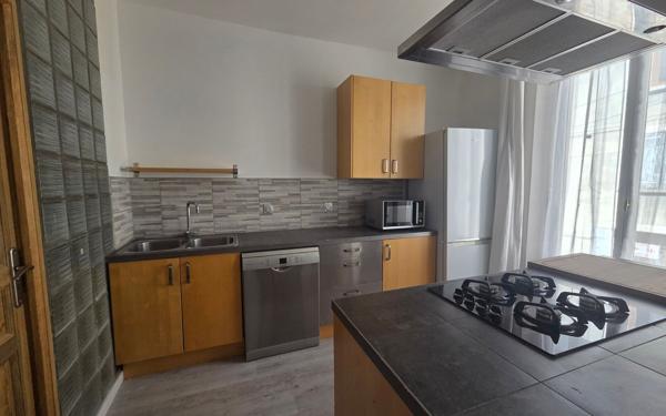 Appartement à vendre    3 pièces • 95,89 m2 Laragne-Montéglin