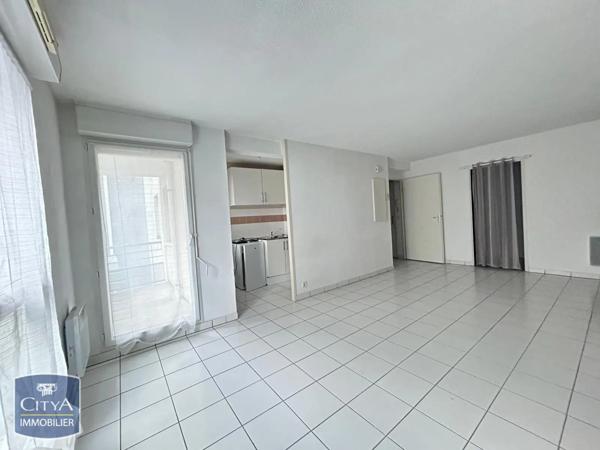 Appartement à louer 2 pièces 59.65m²