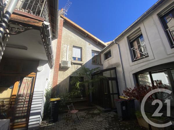 Immeuble à vendre  244 m2 TARBES - 65