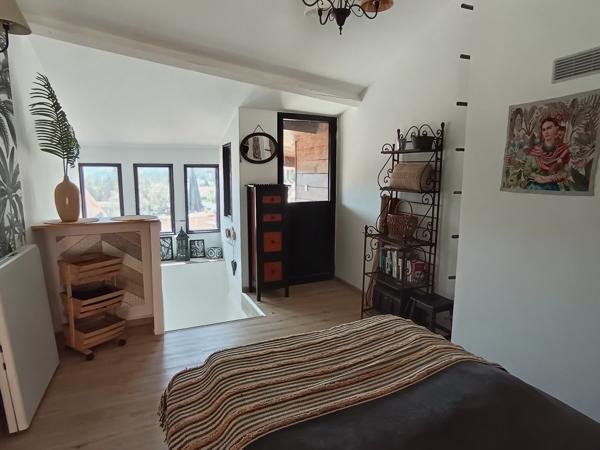 Maison
         4 pièces
        - 86 m² Exclusivité 109 000 € *