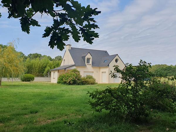 Ploemel, magnifique contemporaine sur + de 5100 m² , Ploemel