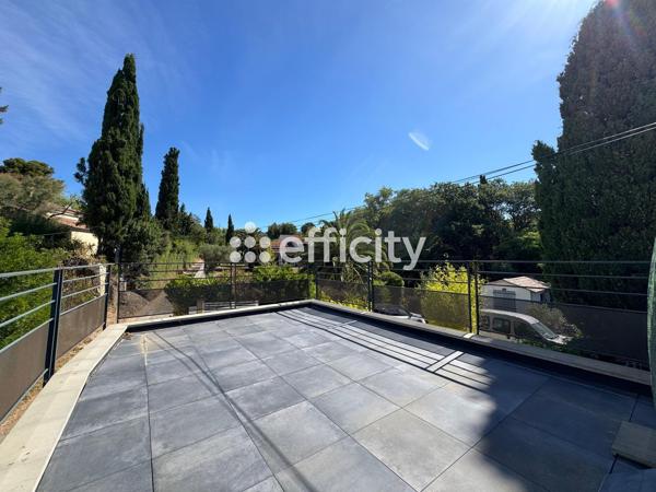 Maison
         4 pièces
        - 89 m² Bien prestige 650 000 € *