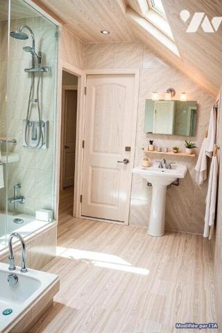 Maison 4 pièces sur trois niveaux semi-mitoyenne en plein coeur de LONS-LE-SAUNIER.