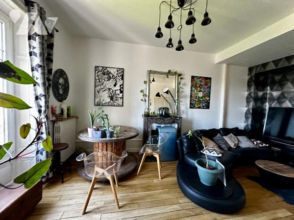 DOLE , appartement traversant 4 pièces 75,78 m²
