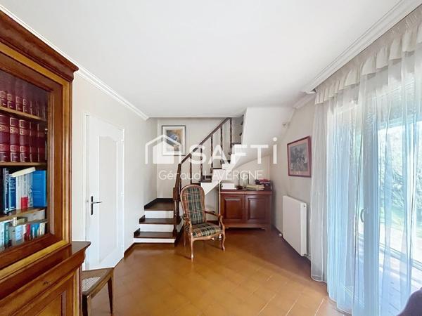 Castelginest: 145 m², piscine, 845 m²