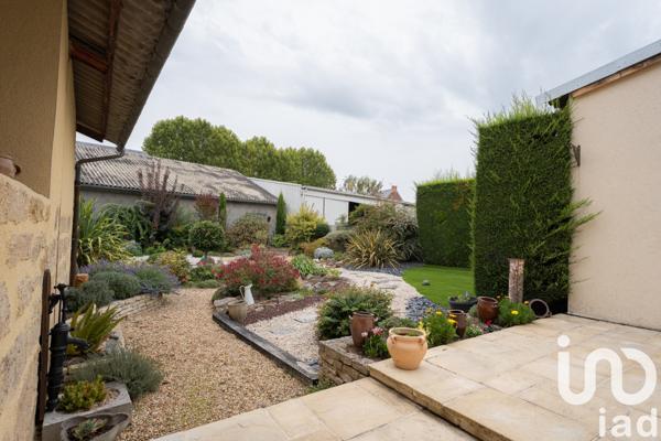 Maison à vendre 7 pièces 185 m² Doué-en-Anjou