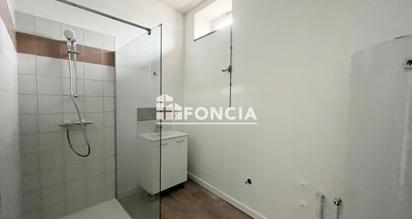 Location Appartement 2 pièces 53.01 m² - Veyre-monton 63960