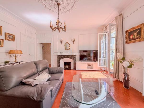 Vente                                                      Appartement
                        
                     5 pièces                      120 m2                     à Draguignan