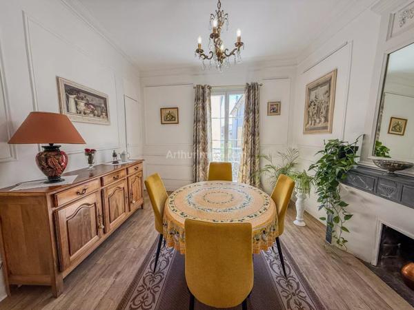 Vente                                                      Appartement
                        
                     5 pièces                      120 m2                     à Draguignan