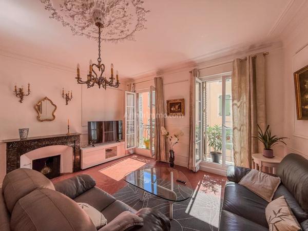 Vente                                                      Appartement
                        
                     5 pièces                      120 m2                     à Draguignan