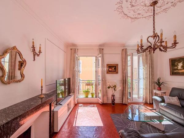 Vente                                                      Appartement
                        
                     5 pièces                      120 m2                     à Draguignan