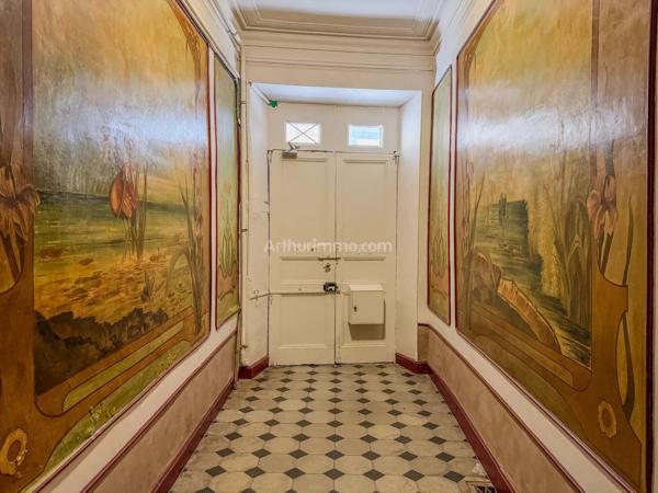 Vente                                                      Appartement
                        
                     5 pièces                      120 m2                     à Draguignan