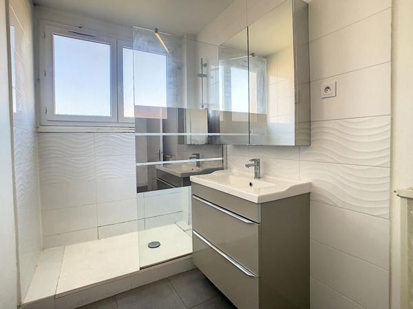 A louer Appartement Marseille 14° Le Merlan  2 pièces 47m2 résidence fermée