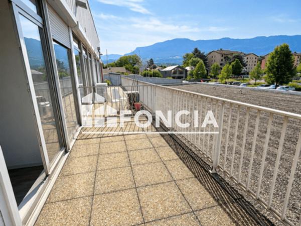 Location Local commercial 3 pièces 58.86 m² - Aix Les Bains 73100