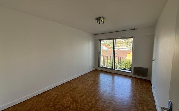 Appartement à louer    1 pièce •  Bagneux