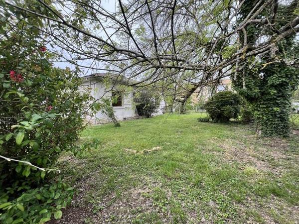 Maison 106 880 € Montpon-Ménestérol 4 p 113 m² DPE E