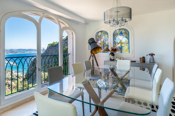 Maison à vendre |  Théoule-sur-Mer |  8 pièces | 496 m²