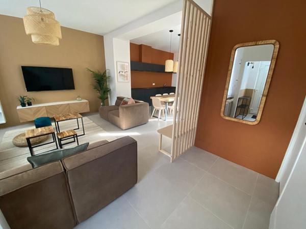 A LOUER : T1 à Lille • rue Beaucourt Decourchelle, La Catho • 680 € CC • Réf. 790-005