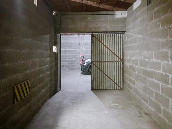 Saint Cyprien, garage en sous-sol