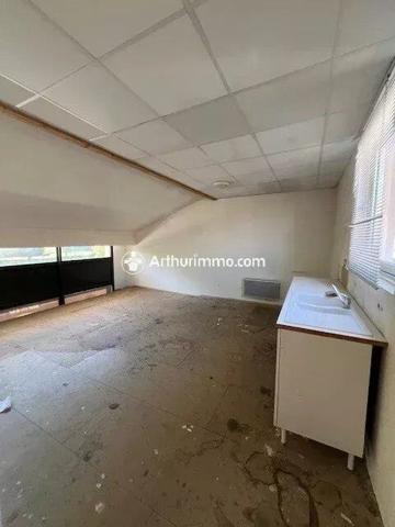 Location Fonds de commerce 4 pièces 91 m2 à Saint-Pierre-du-Perray