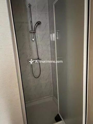 Location Fonds de commerce 4 pièces 91 m2 à Saint-Pierre-du-Perray