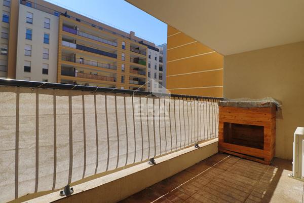 Appartement T2  - Marseille 10e - Terrasse, ascenseur, cuisine équipée, parking