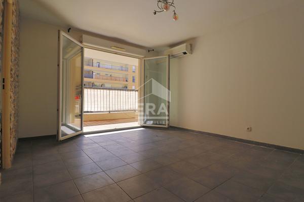 Appartement T2  - Marseille 10e - Terrasse, ascenseur, cuisine équipée, parking