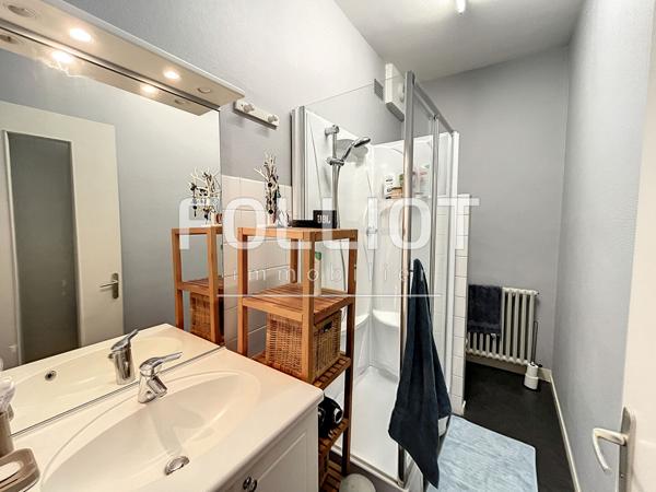 A LOUER : Maison 4 Pièces Fougeres - Réf.2023AB
