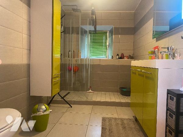 Maison Bourgvallees 6 pièce(s) 135.25 m2