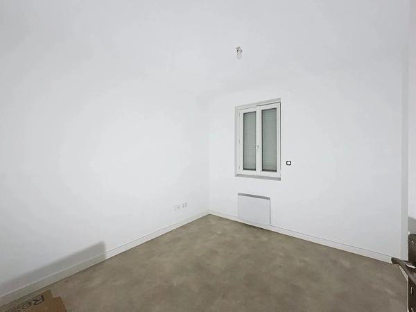 Vente                                                      Appartement
                        
                     2 pièces                      55 m2                     à Bourgoin-Jallieu