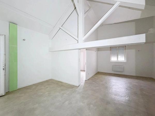 Vente                                                      Appartement
                        
                     2 pièces                      55 m2                     à Bourgoin-Jallieu