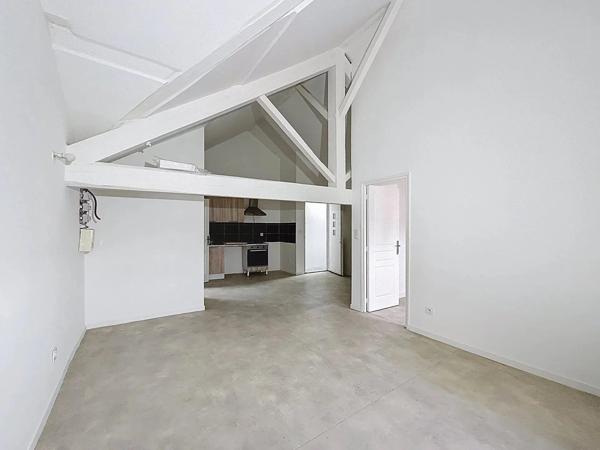 Vente                                                      Appartement
                        
                     2 pièces                      55 m2                     à Bourgoin-Jallieu