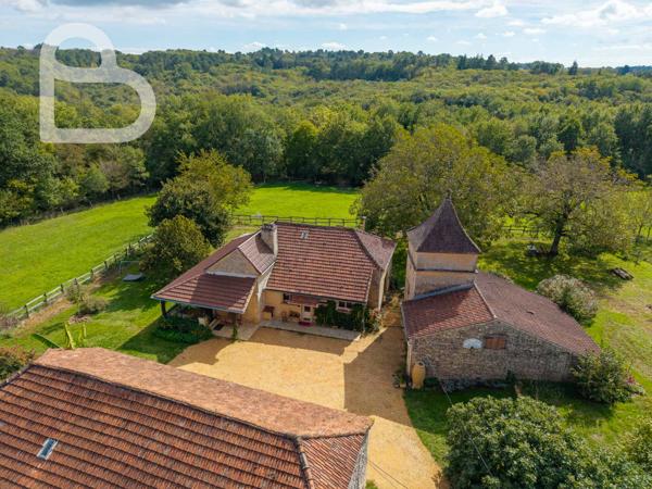 Frayssinet-le-Gélat (46250) Maison en pierre avec deux granges, gîte et prairies clôturées