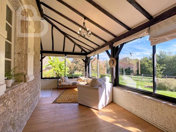 Frayssinet-le-Gélat (46250) Maison en pierre avec deux granges, gîte et prairies clôturées