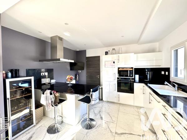 Maison à vendre 6 pièces 122 m² Honfleur